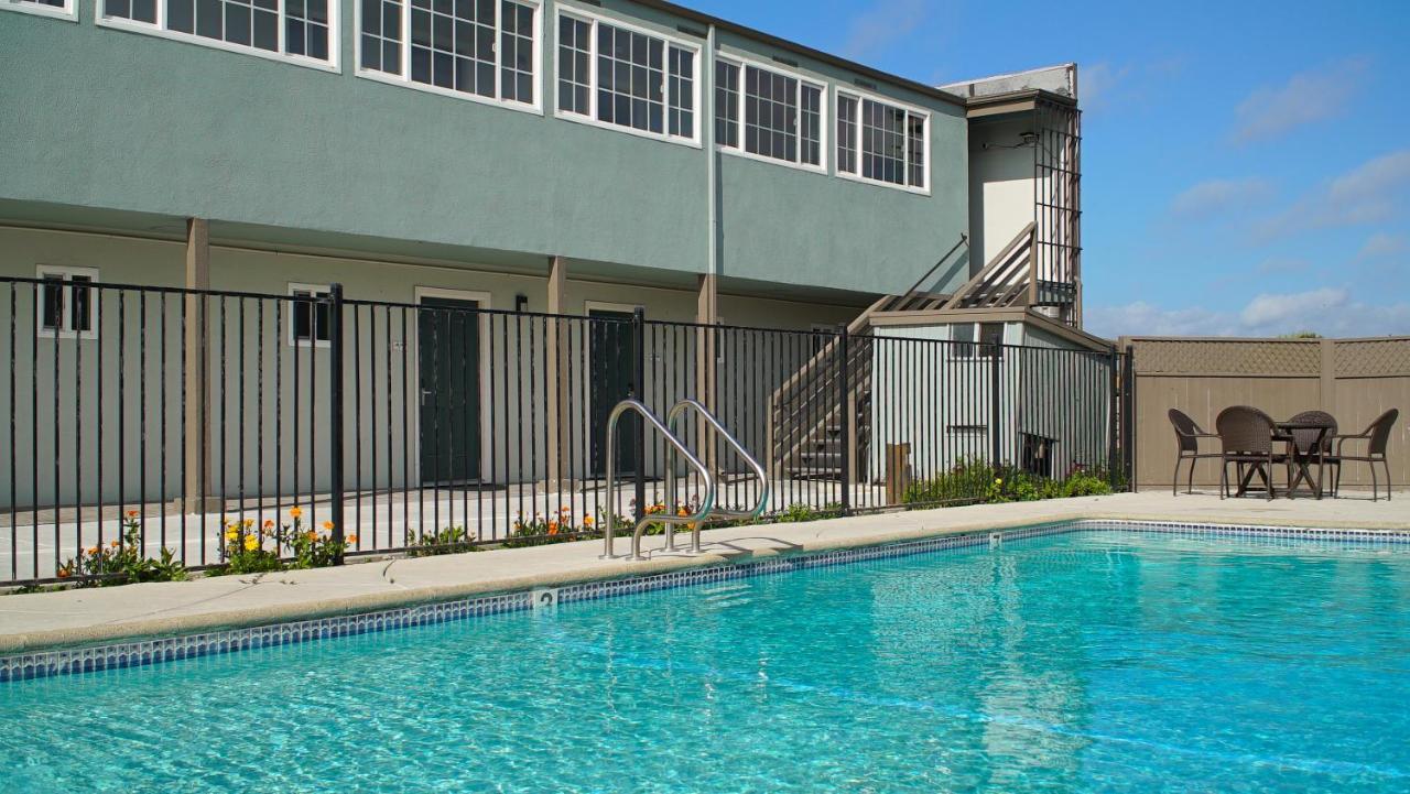 Sea Breeze Inn - San Simeon Eksteriør bilde